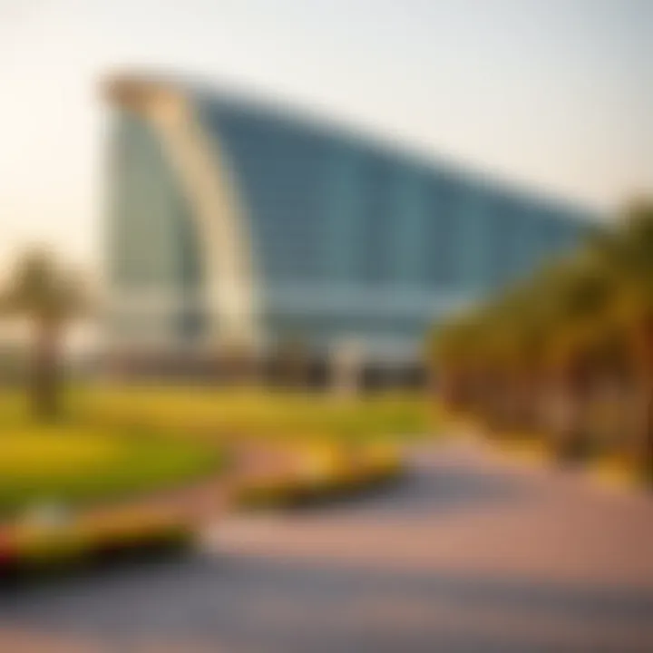 Exploring the Emirates Golf Club Dubai: A Nexus of Luxury and Leisure Summary